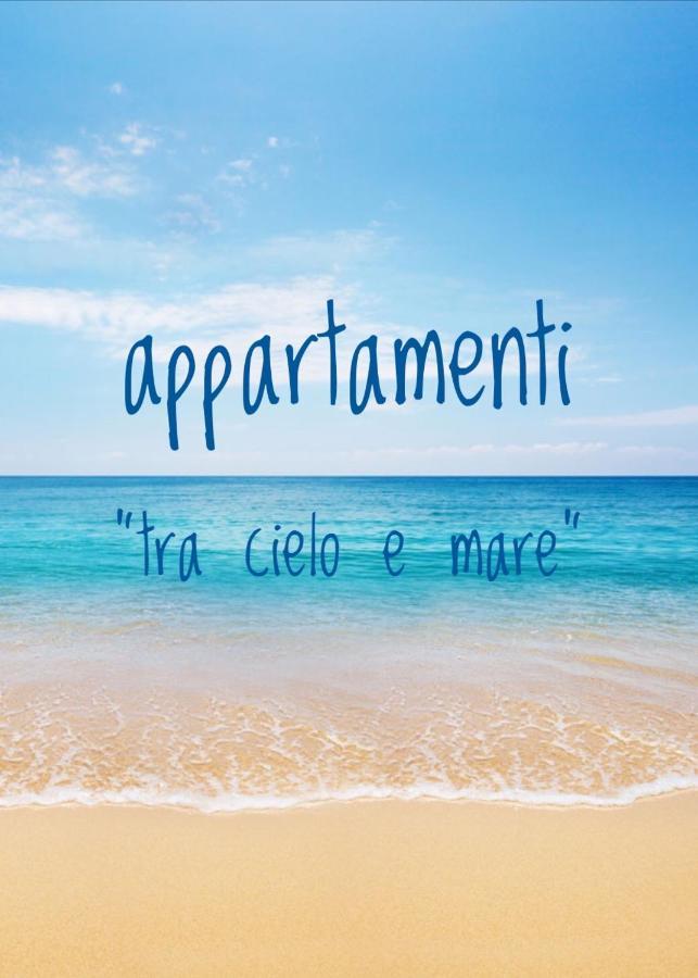Appartamenti Tra Cielo E Mare 피옴비노 외부 사진