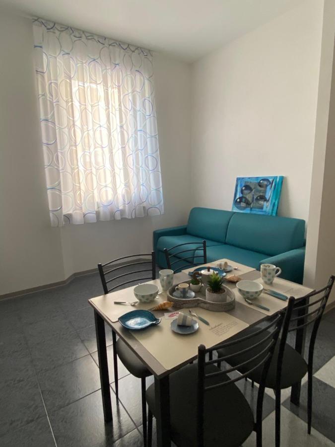 Appartamenti Tra Cielo E Mare 피옴비노 외부 사진